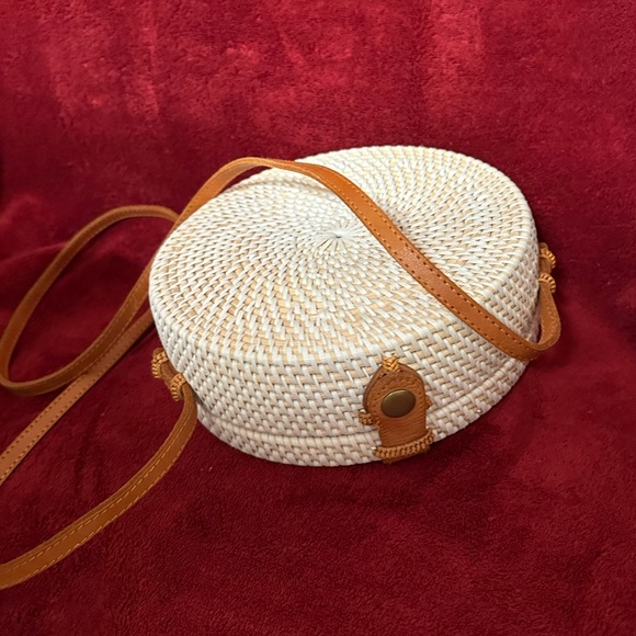 Urban Outfitters Crossbody Straw Bag - Picture 1 of 2